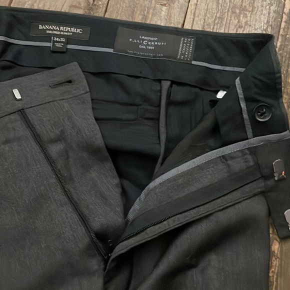 Dark grey dress slacks. Tailored slim fit, waist 34, inseam 32 - Picture 3 of 3